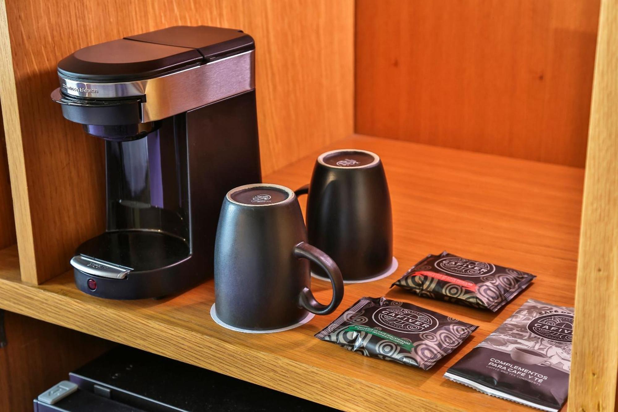Camino Real Santa Fe Hotel Mexico By Eksteriør billede A Keurig coffee maker
